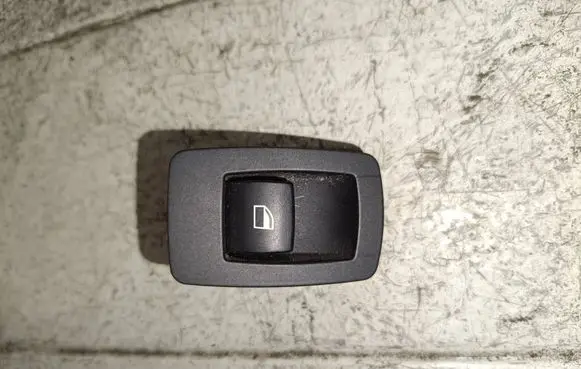 BMW 3 E90 E91 Electric window control switch 9113773