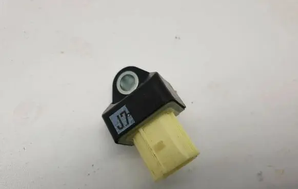 Lexus RX 450H Airbag deployment crash/impact sensor 8983128040 535700519