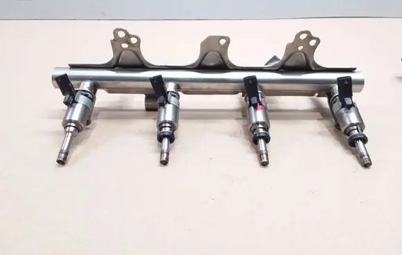 Audi A4 S4 B8 8K Fuel injectors set 06J133317M