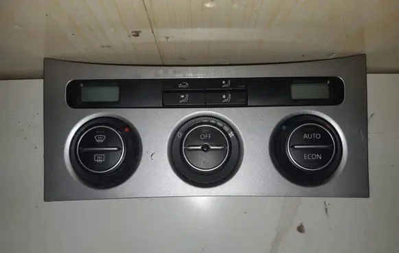 Volkswagen PASSAT B6 Climate control unit 76477510 30080553