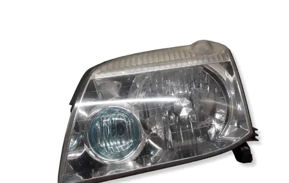 Nissan X-Trail T30 Headlight/headlamp 