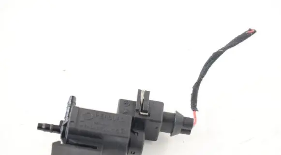 BMW Z4 E89 Turbo solenoid valve 7810831 11747810831