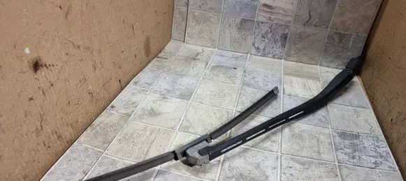 Audi A6 S6 C5 4B Front wiper blade arm 4B1955408D