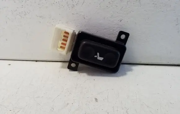 Toyota Avensis T250 Seat control switch 182850