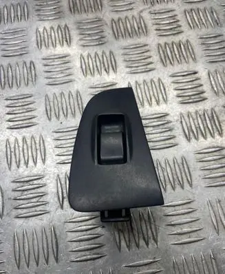 Toyota Avensis T250 Electric window control switch 7423105140