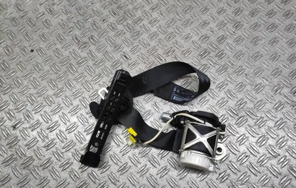 Volkswagen PASSAT B7 Front seatbelt YD41917814 3C1857706S 34151716