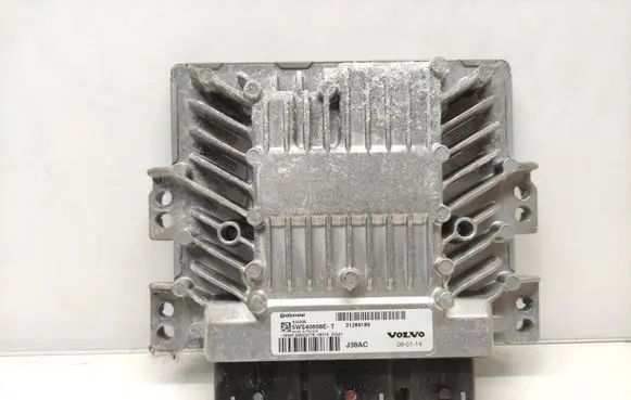 Volvo V70 Engine control unit/module 31269189 5WS40608ET