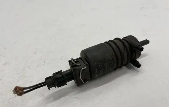 Opel Astra J Windscreen/windshield washer pump