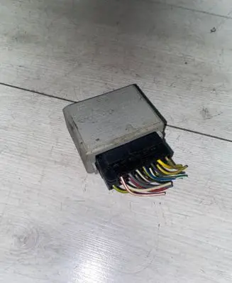 Volvo S70 V70 V70 XC Light module LCM 9442303 PA6GF30