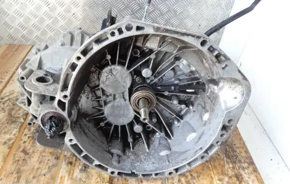 Opel Vivaro Manual 6 speed gearbox PF6010 8200546200 C016564