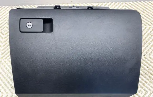 Volkswagen PASSAT B7 Glove box set 