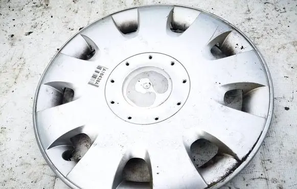 Volkswagen Golf V R15 wheel hub/cap/trim 1t0601147