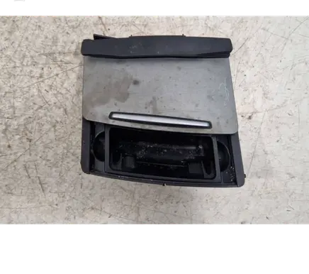 Car ashtray