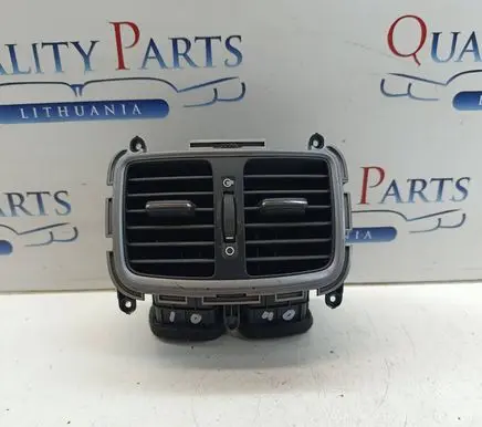 Hyundai Tucson TL Dash center air vent grill 97040D7000