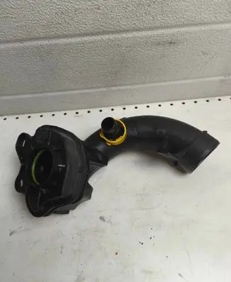 Peugeot 5008 Intercooler hose/pipe 98689