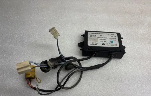 Jaguar XJ X40 Light module LCM DBC5238 90882886
