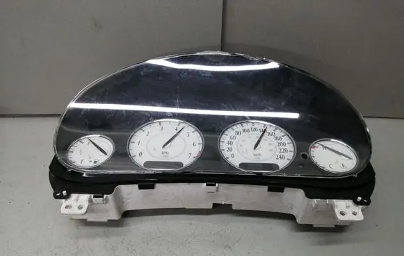 Chrysler 300M Speedometer (instrument cluster) P05026411AD