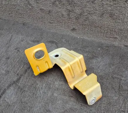 Audi Q8 Fender mounting bracket 4M8821167