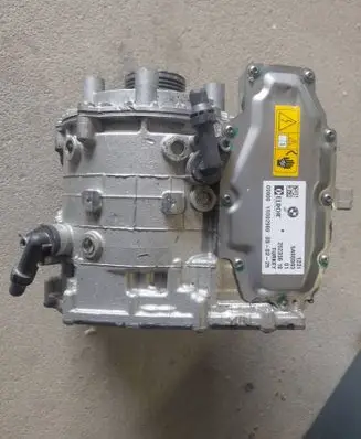 BMW X1 U11 Generator/alternator 5A96D93 252336 Y0002969