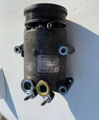 Volvo S60 Air conditioning (A/C) compressor (pump) 31332616