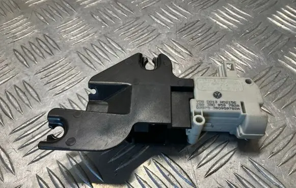 Audi A6 Allroad C6 Glove box lock 3B0959782A
