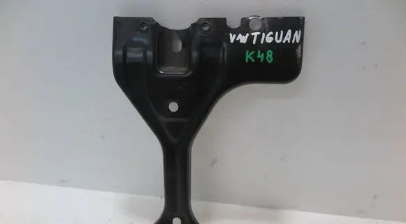 Volkswagen Tiguan Radiator support slam panel bracket 5N0805567B