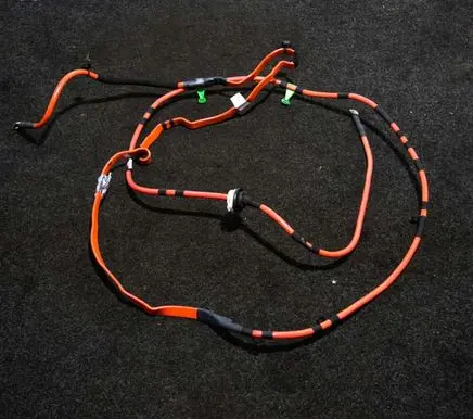 Positive cable (battery)