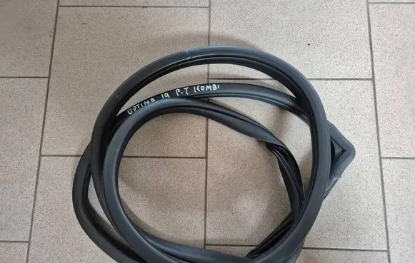 KIA Optima Rubber seal rear door 