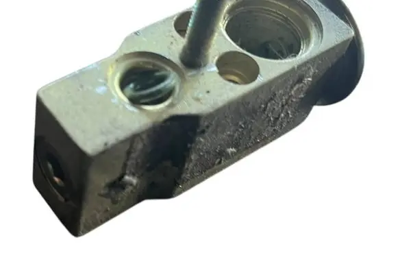 Porsche 911 996 Air conditioning (A/C) expansion valve 651451X 2028300184 2028300484