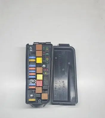 Volkswagen Golf IV Fuse module 460023260 24438039