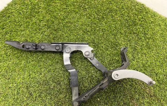 Mercedes-Benz S W221 Engine bonnet/hood hinges A2218800328
