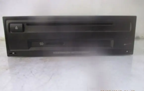 Volkswagen Golf VII Navigation unit CD/DVD player 5G0035820A