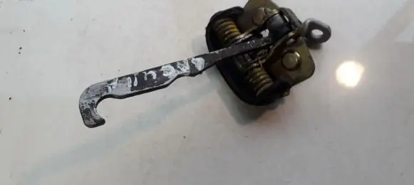 Renault Laguna I Front door check strap stopper 