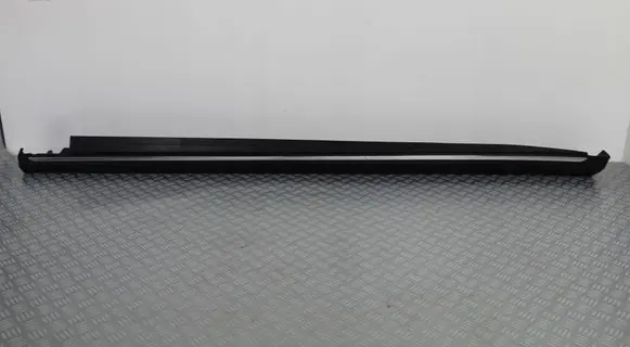 Mercedes-Benz GL X166 Front sill (body part) A1666900540