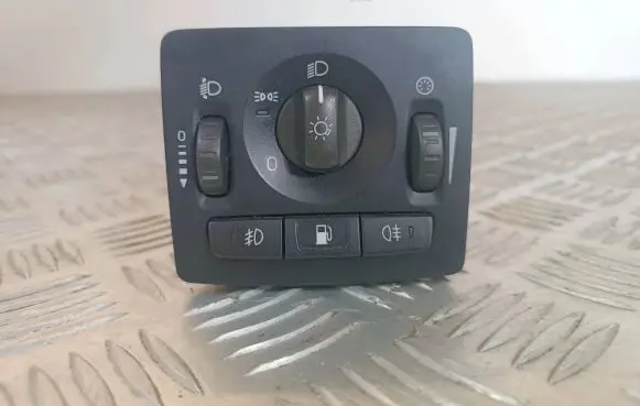 Volvo V50 Light switch 30739300 05W46T