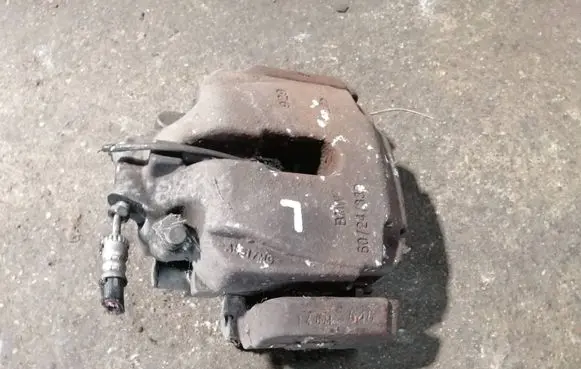 BMW 5 F10 F11 Front brake caliper