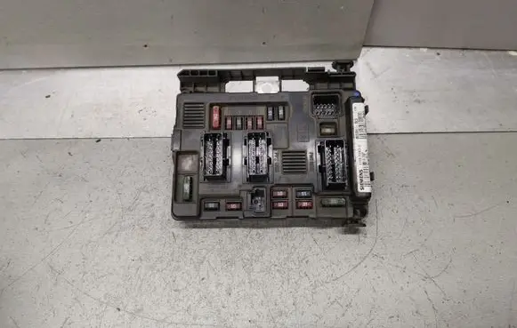 Peugeot 307 BSM Control unit 9643498880 BSMB3