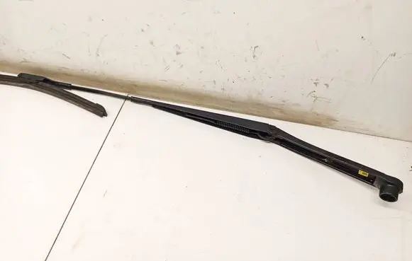 Hyundai Tucson IV NX4 Front wiper blade arm 