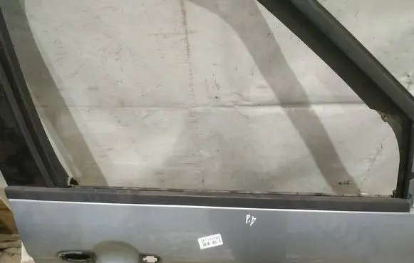 Ford S-MAX Front door glass trim molding