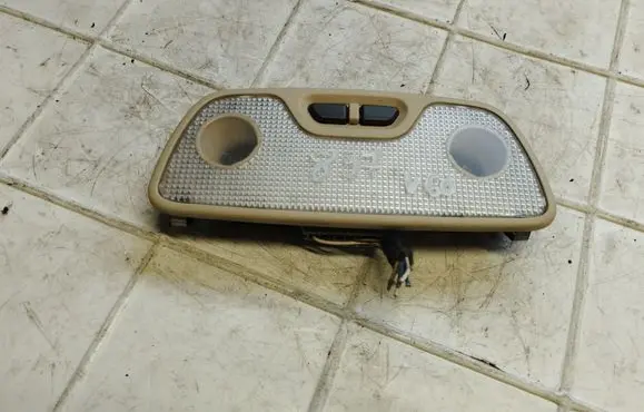 Volvo S60 Rear seat light
