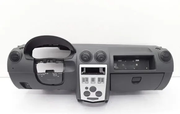 Dacia Logan I Dashboard 8200213820