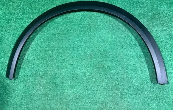 Opel Frontera Front arch trim 9847643780