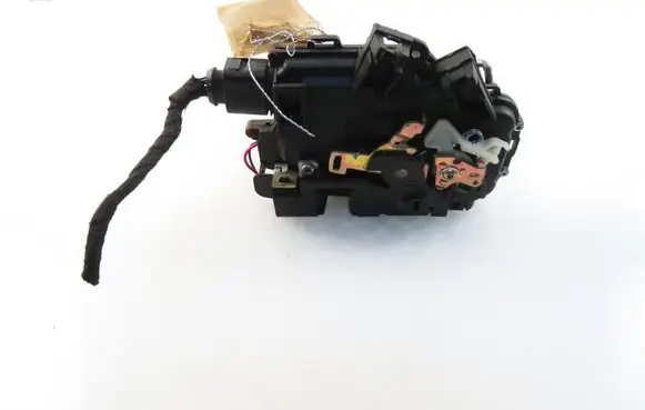 Audi A6 S6 C5 4B Rear door lock 113832