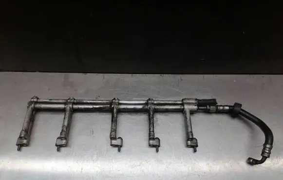 Volkswagen Touareg I Fuel main line pipe 07Z133317K