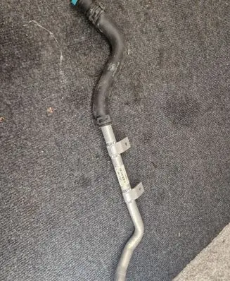 Land Rover Discovery 5 Engine coolant pipe/hose CPLA18C402AC CPLA18C402