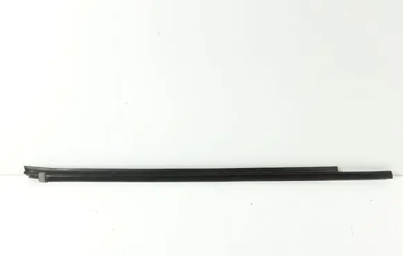 Toyota Yaris Rubber seal rear door window/glass 