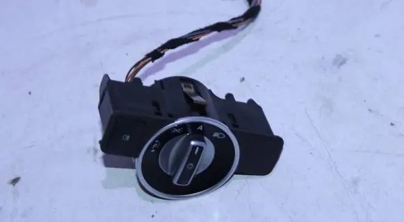 Mercedes-Benz GLK (X204) Headlight level height control switch