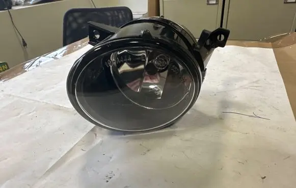 Volkswagen Touran I Front fog light 27128800
