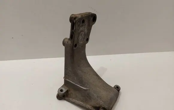 Volkswagen Golf II Engine mounting bracket 191199354 191199354B