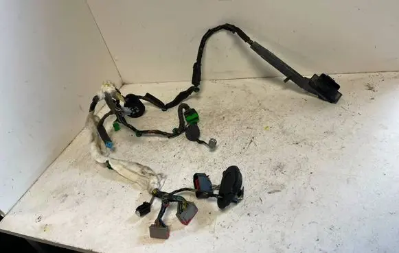 Volvo S80 Front door wiring loom 30773660 D30773660